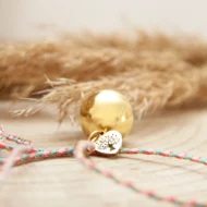 bola pour future maman en coloris or et modèle Arbre de Vie