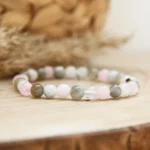 Bracelet Maman Confiante en pierres naturelles, bijou maternité personnalisé.