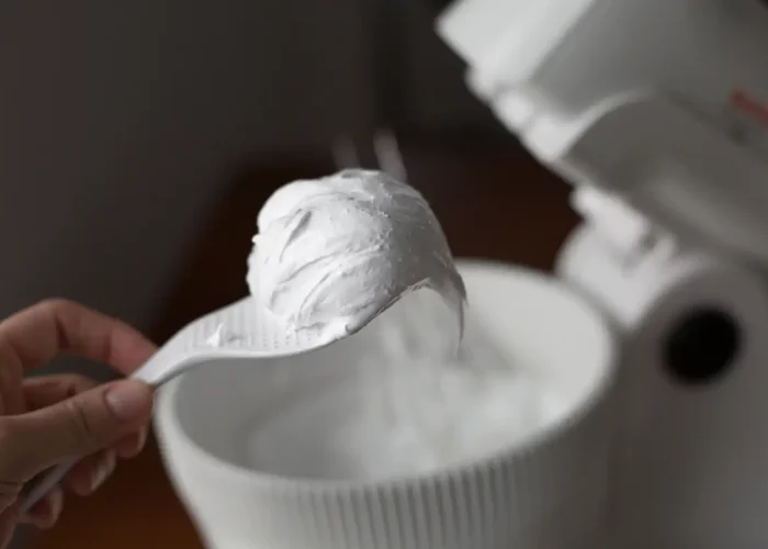 Pouvez-vous manger de la chantilly enceinte ? La réponse va vous surprendre