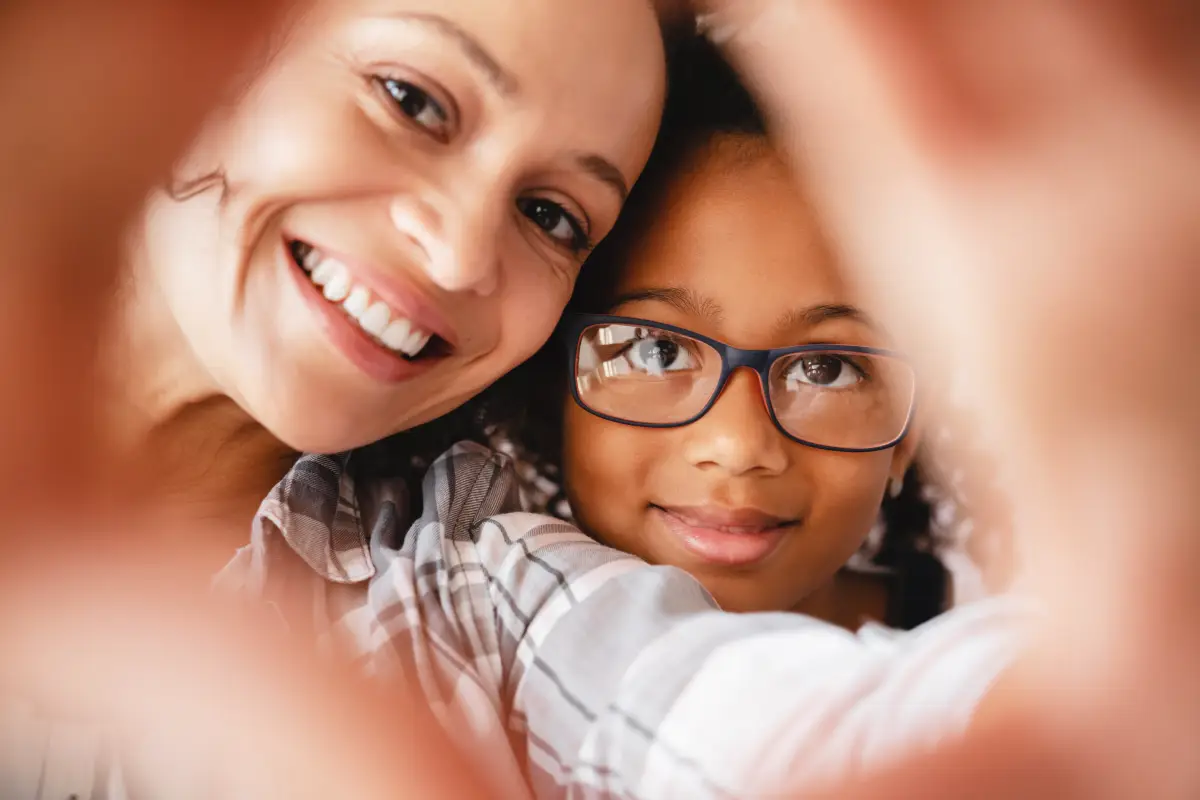 Votre enfant déteste les photos ? Cette astuce géniale changera tout !