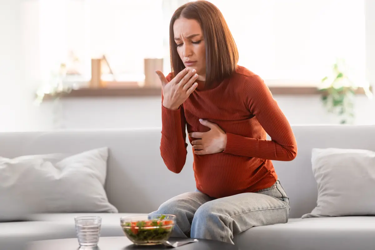 Les premiers symptômes de complications pendant la grossesse : quand faut-il consulter ?