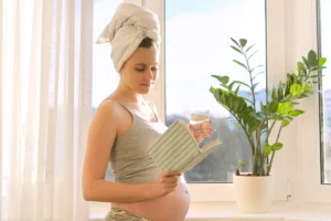 Les livres incontournables sur la grossesse à découvrir durant les six premiers mois