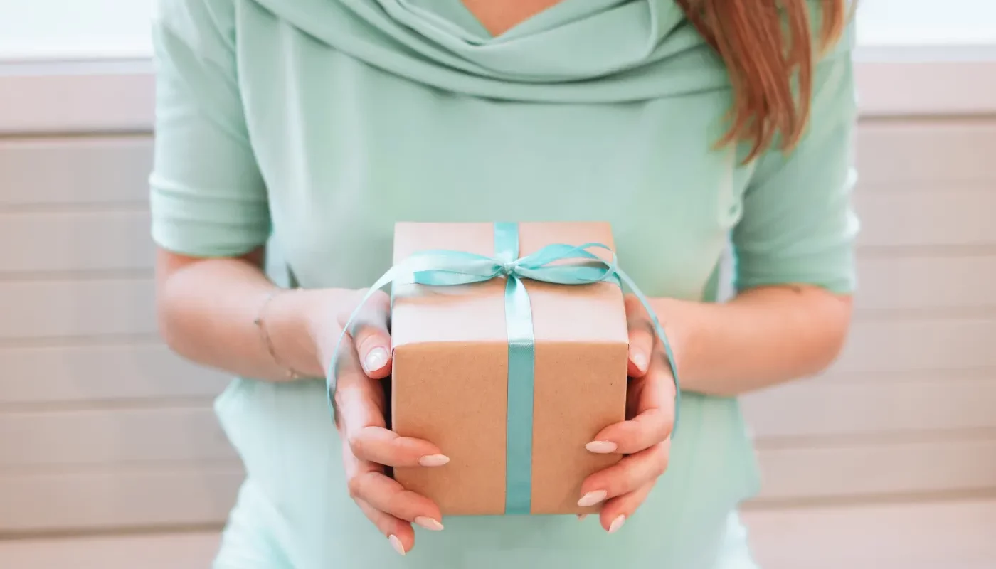 Offrir et envoyer un bola de grossesse en cadeau à une future maman