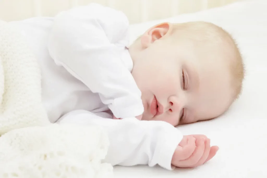 Bébé de Février : quel caractère pour les bébés Capricorne & Verseau ?