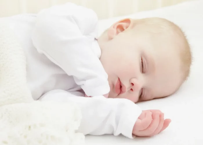 Bébé de Février : quel caractère pour les bébés Capricorne & Verseau ?