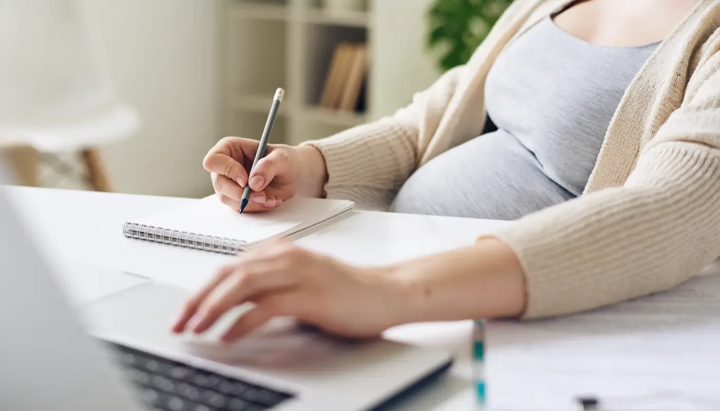 Future maman en 2025 : quelles sont les aides de la CAF ?